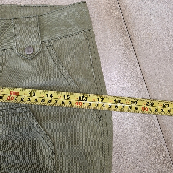 🛠 BDG Urban Outfitters Olive Zip-Flare Utility Cargos 🛠 Size 0. NWOT - Picture 12 of 15